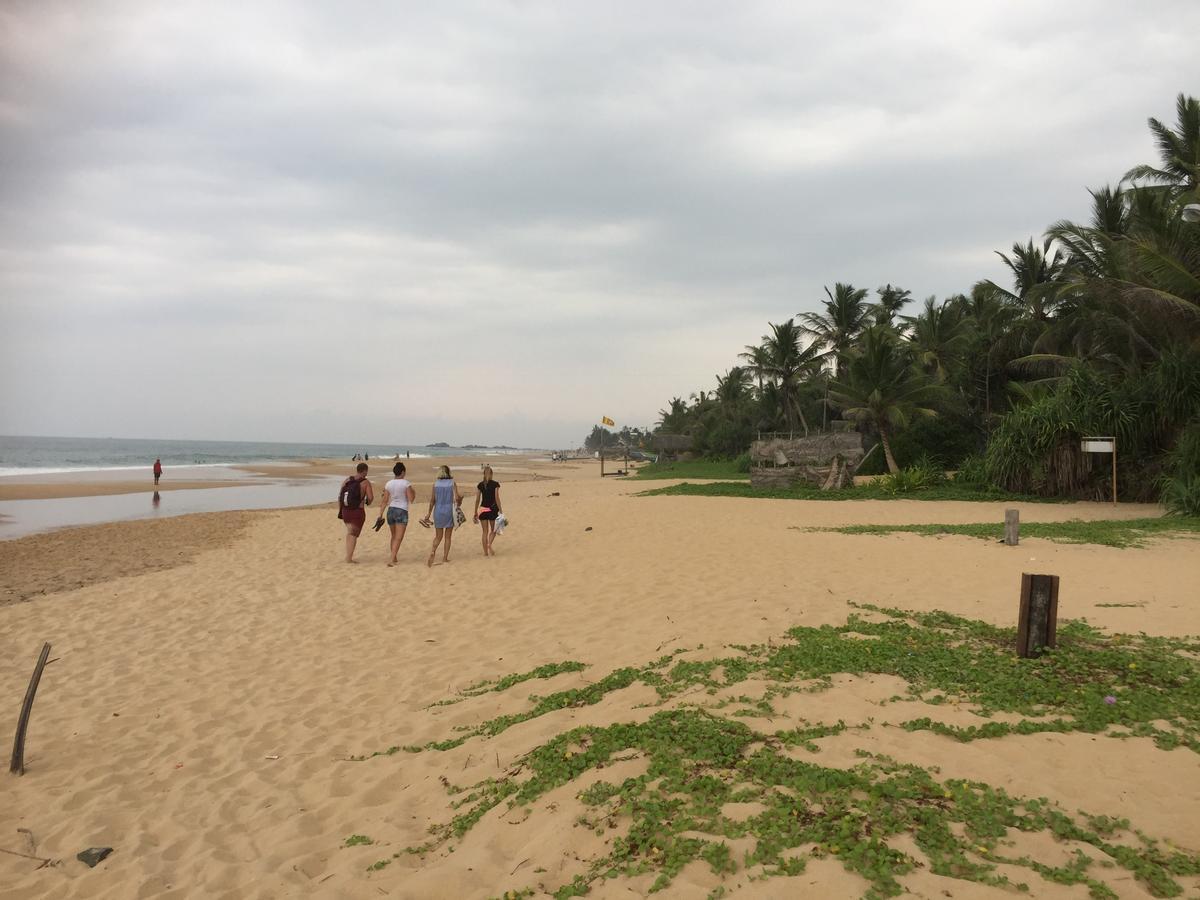Serenade Beach Hotel Hikkaduwa Exterior photo